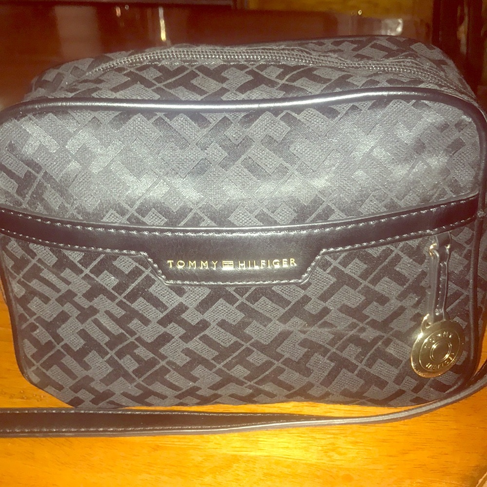 "Tommy Hilfiger"